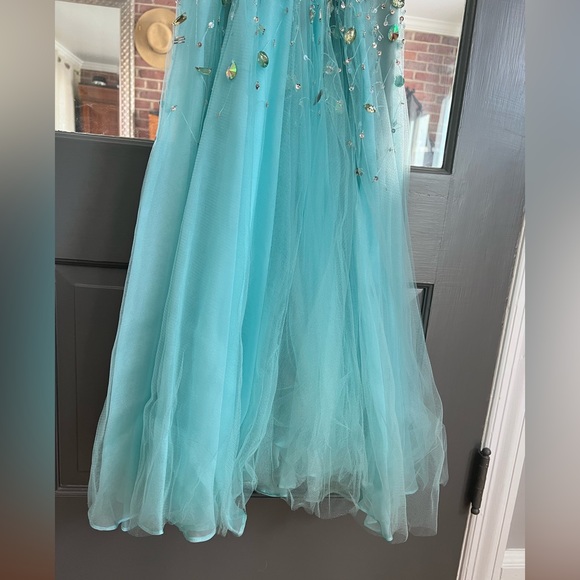 Beaded Terani Couture Mermaid-style Prom/pageant gown nude/aqua tulle skirt Sz 4 - Picture 5 of 9